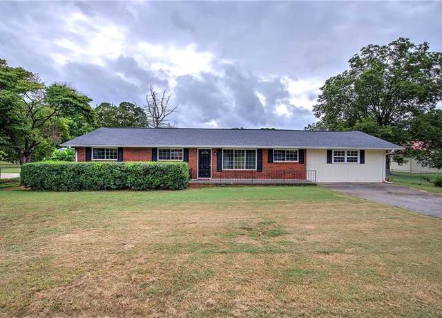 Property at 213 Meadow Ln, Cartersville, GA 30120, 4 beds, 2 baths