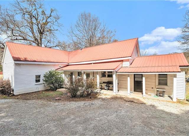 Property at 204 Emory St, Oxford, GA 30054, 3 beds, 1 bath