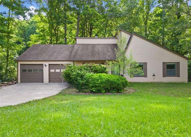 Property at 162 Riverchase Dr, Woodstock, GA 30188, 3 beds, 2 baths