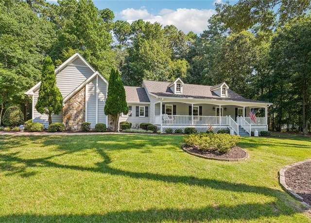 Property at 2840 Bryant Ct, Cumming, GA 30040, 3 beds, 2 baths