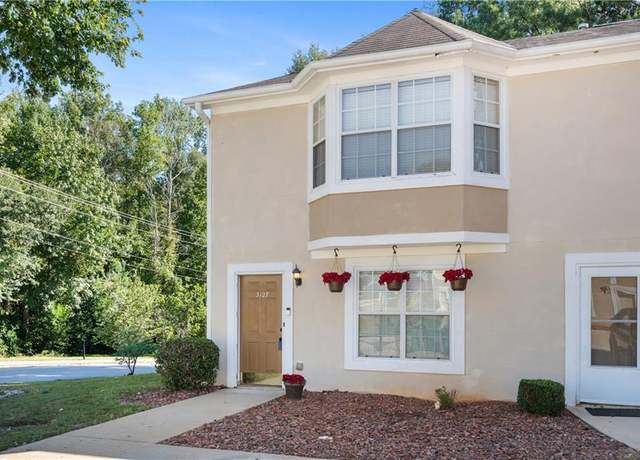 Property at 3127 Fields Dr, Lithonia, GA 30038, 2 beds, 2.5 baths