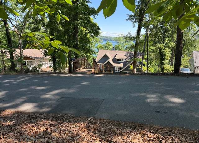 Property at 4225 Twin Rivers Dr, Gainesville, GA 30504, 3 beds, 2 baths