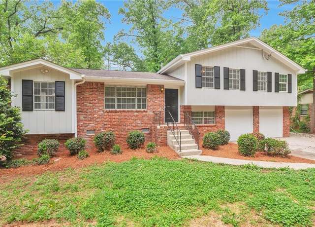 Property at 5911 Christopher Ln, Lithonia, GA 30058, 3 beds, 2 baths