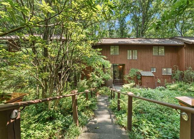 Property at 1677 Terrell Ridge Dr SE, Marietta, GA 30067, 2 beds, 1.5 baths