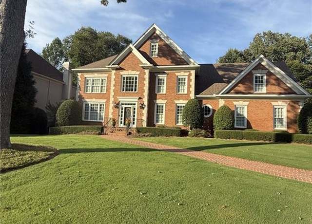 Property at 5201 Brooke Farm Dr, Atlanta, GA 30338, 5 beds, 4.5 baths