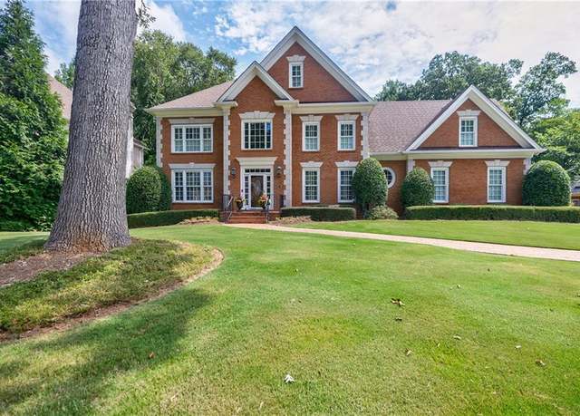 Property at 5201 Brooke Farm Dr, Atlanta, GA 30338, 5 beds, 4.5 baths