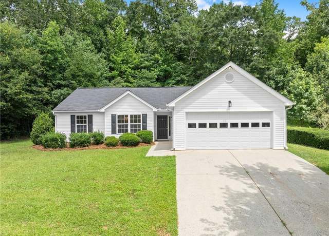 Property at 1031 Rolling Ridge Ln, Auburn, GA 30011, 3 beds, 2 baths