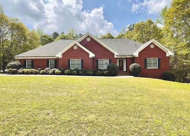 Property at 512 Clearwater Dr, Mcdonough, GA 30252, 3 beds, 2 baths