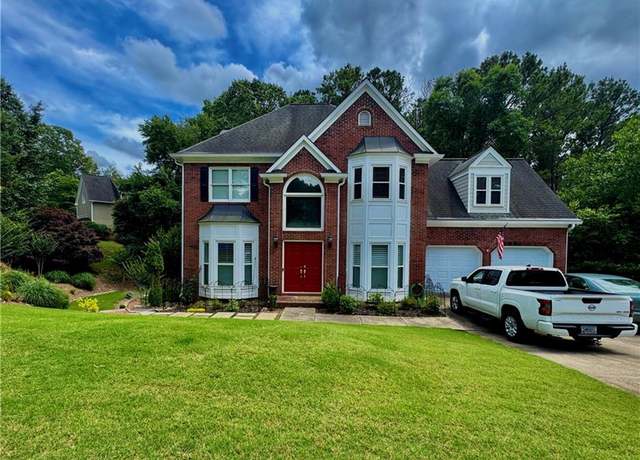 Property at 703 Overlook Pt, Woodstock, GA 30189, 5 beds, 3.5 baths