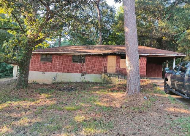 Property at 1130 Highway 138, Jonesboro, GA 30236, 3 beds, 2 baths