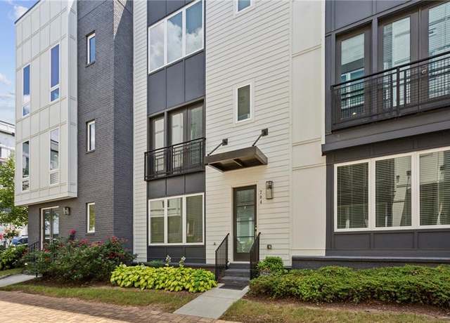 Property at 704 Banton Dr NW, Atlanta, GA 30318, 3 beds, 3.5 baths