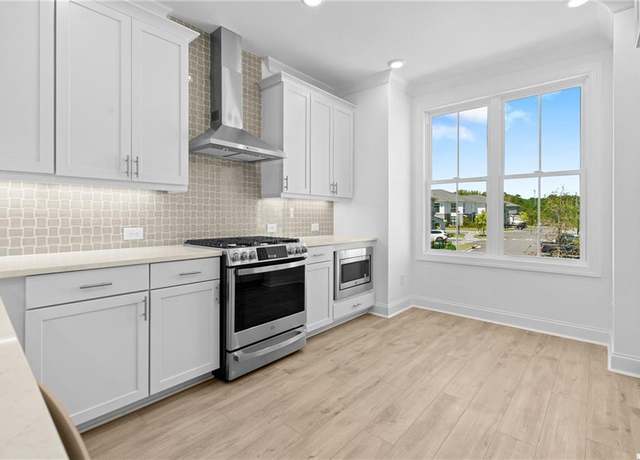 Property at 2842 Evanshire Ave #113, Duluth, GA 30096, 3 beds, 3.5 baths