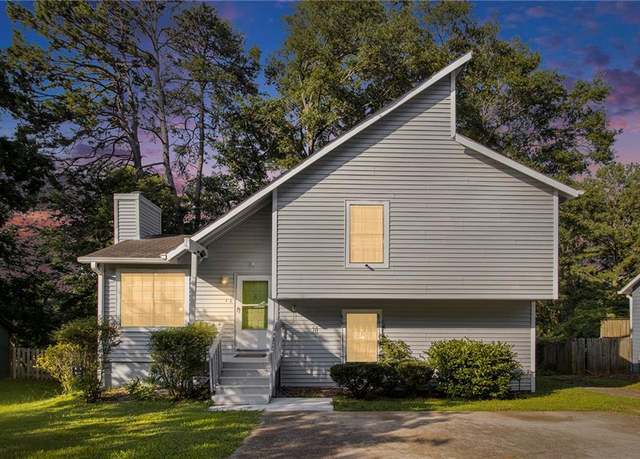 Property at 1077 Mainstreet Valley Dr, Stone Mountain, GA 30088, 3 beds, 2 baths