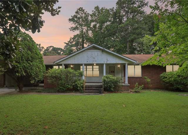 Property at 1272 Breezy Ln NE, Atlanta, GA 30329, 3 beds, 2 baths