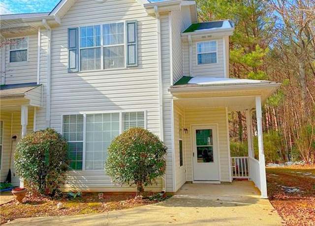 Property at 6691 Sunset Hills Blvd, Rex, GA 30273, 3 beds, 2.5 baths