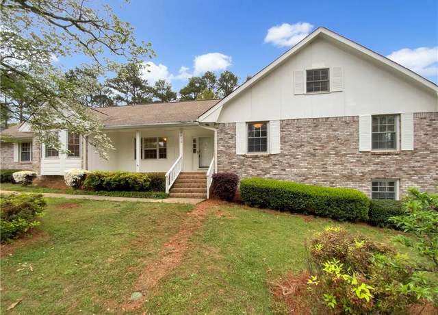 Property at 2610 Betty Jean Dr, Jonesboro, GA 30236, 4 beds, 2 baths