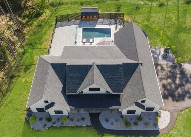 Property at 37 Pigeon Creek Dr, Dawsonville, GA 30534, 5 beds, 3.5 baths