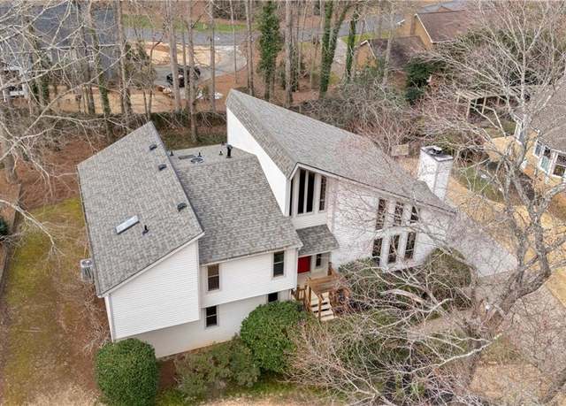 Property at 2667 Stonebrook Ct NE, Roswell, GA 30075, 4 beds, 3 baths