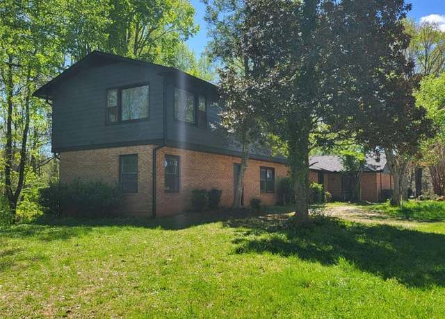 Property at 1600 Old Historic 441 Hwy, Clarkesville, GA 30523, 5 beds, 3 baths