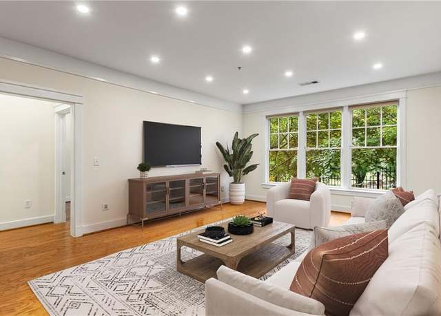 Property at 273 12th St NE #210, Atlanta, GA 30309, 2 beds, 2 baths
