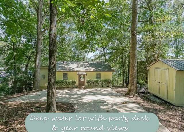 Property at 984 Chestatee Pt, Dawsonville, GA 30534, 3 beds, 3 baths