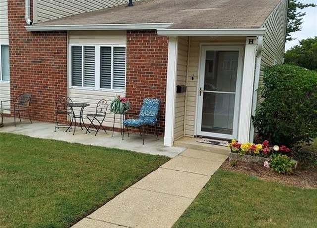 Property at 636 North Ave Unit H-10, Jonesboro, GA 30236, 1 bed, 1 bath