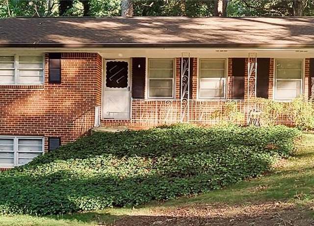 Property at 5582 Brady Dr, Stone Mountain, GA 30087, 3 beds, 2 baths