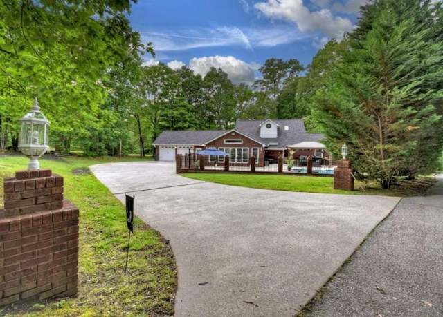 Property at 76 White Oak Dr, Blue Ridge, GA 30513, 3 beds, 3.5 baths