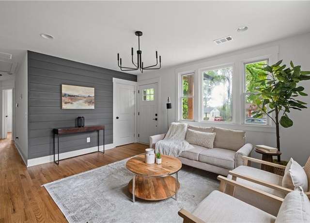 Property at 912 Fairburn Rd NW, Atlanta, GA 30331, 3 beds, 2 baths