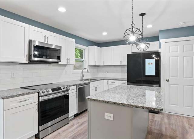 Property at 4339 Rushmore Pl, Forest Park, GA 30297, 4 beds, 2.5 baths