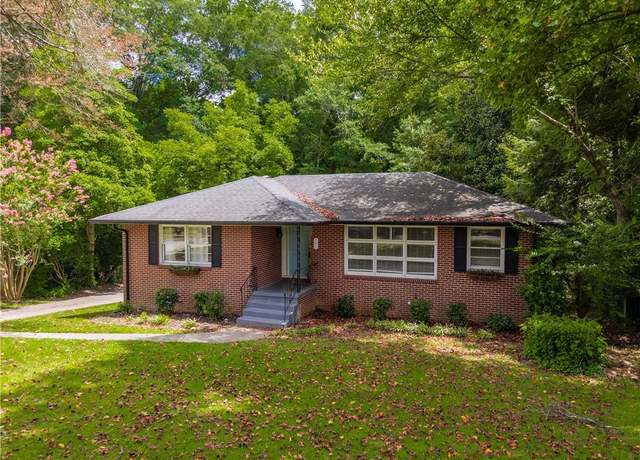 Property at 305 Brookwood Dr SW, Marietta, GA 30064, 3 beds, 3 baths