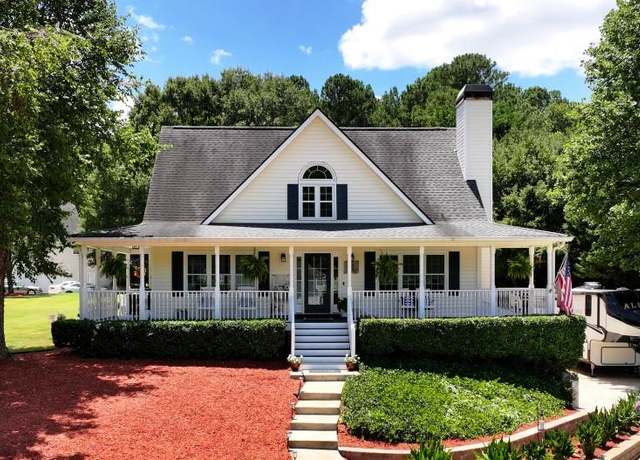 Property at 25 Haley Dr, Dawsonville, GA 30534, 3 beds, 3.5 baths