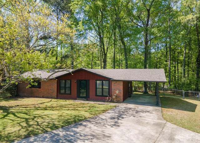 Property at 125 Valley View Ct, Tyrone, GA 30290, 3 beds, 2 baths