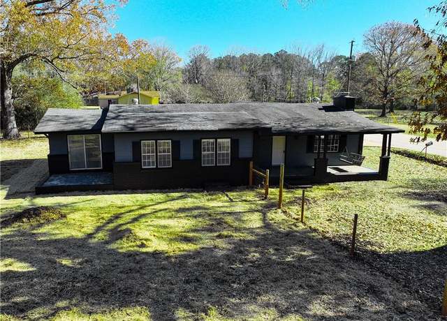 Property at 157 Tatum Heights Dr, Lagrange, GA 30240, 3 beds, 2 baths