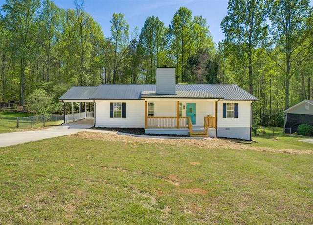 Property at 5019 Bird Rd, Gainesville, GA 30506, 3 beds, 2 baths