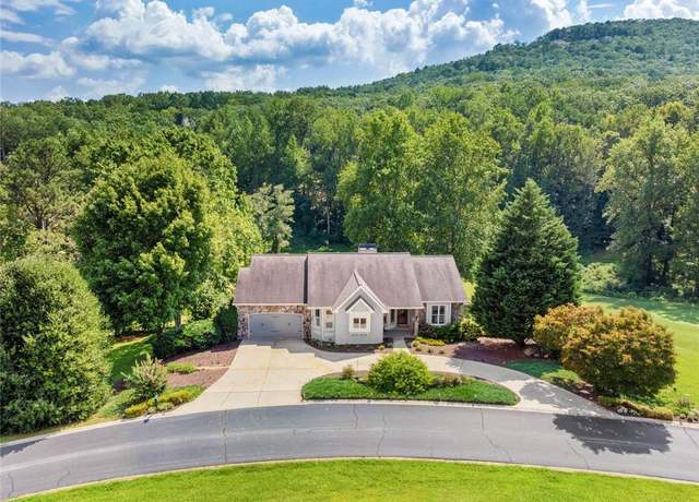 Property at 501 Granny Smith Cir, Clarkesville, GA 30523, 4 beds, 3.5 baths