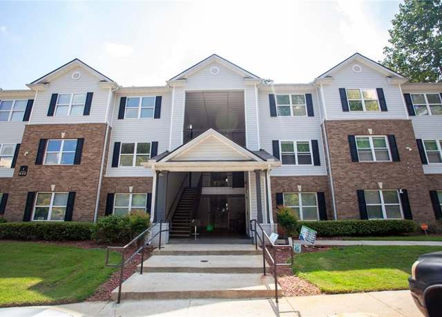 Property at 7302 Fairington Village Dr #7302, Lithonia, GA 30038, 3 beds, 2 baths