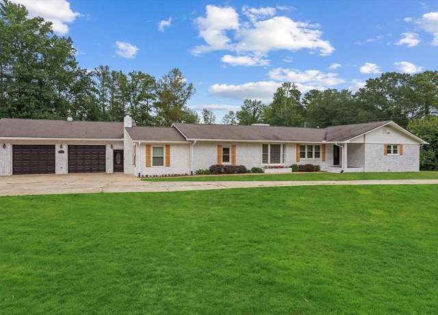 Property at 2716 Georgia 16, Carrollton, GA 30116, 4 beds, 2.5 baths