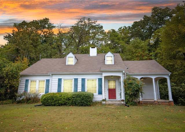 Property at 970 E Main St, Canton, GA 30114, 3 beds, 2.5 baths