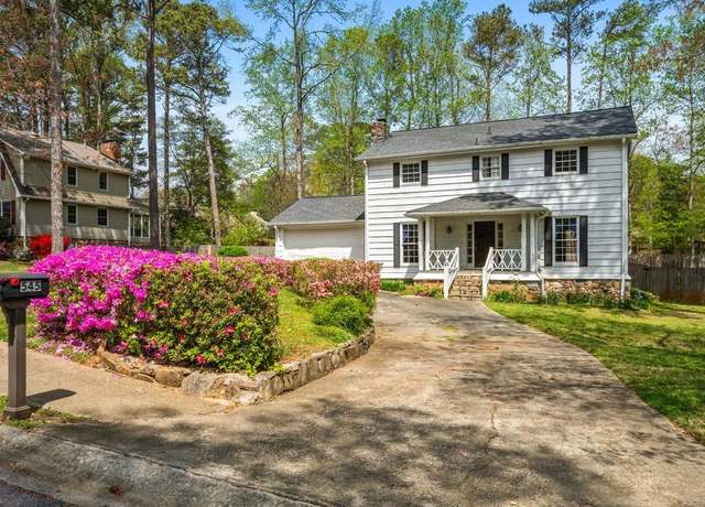 Property at 545 Bellemeade Dr SW, Marietta, GA 30008, 4 beds, 2.5 baths