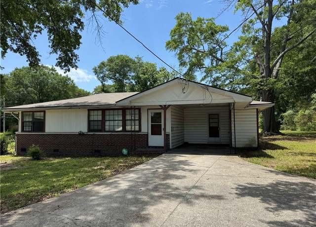 Property at 6380 Mableton Pkwy SW, Mableton, GA 30126, 3 beds, 1 bath