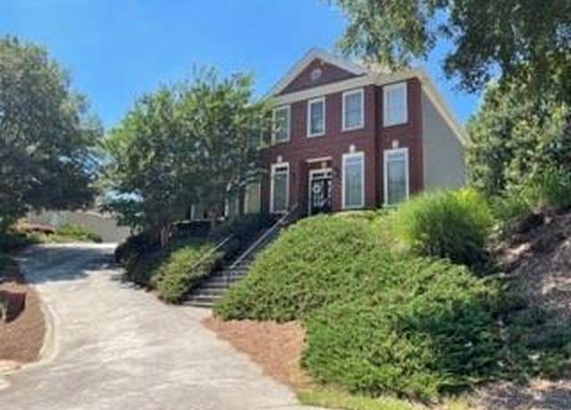 Property at 3236 NE Copper Creek Ln, Buford, GA 30519, 5 beds, 3 baths