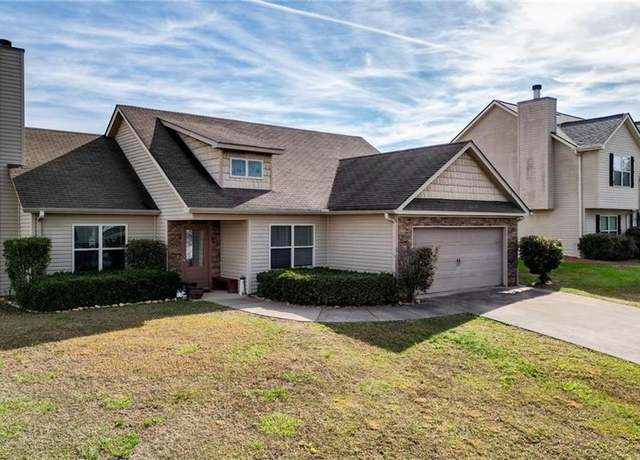 Property at 749 Riverside Dr NW, Calhoun, GA 30701, 3 beds, 2 baths