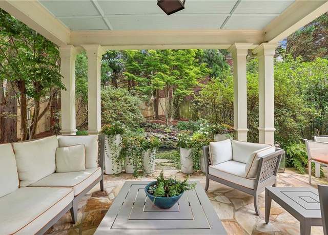 Property at 1153 Brookhaven Commons Dr NE, Brookhaven, GA 30319, 5 beds, 4 baths