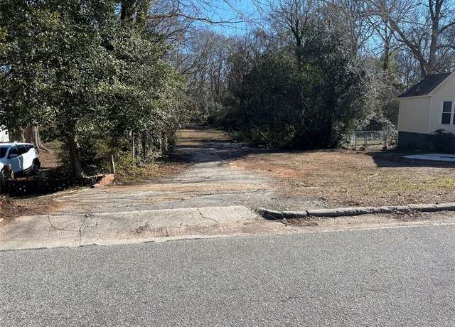 Property at 14 Hamilton Bohannon Dr, Newnan, GA 30263