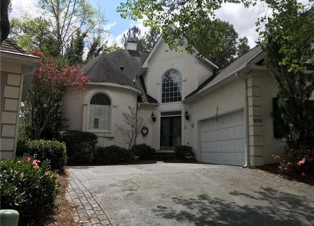 Property at 225 Brassy Ct, Alpharetta, GA 30022, 5 beds, 4.5 baths