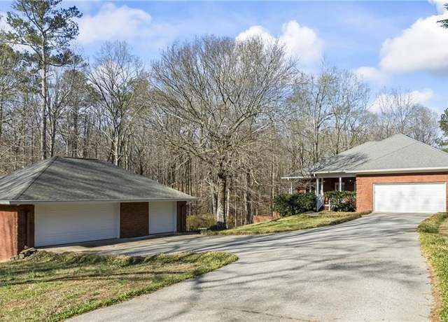 Property at 5595 Rolling Acres Ln, Cumming, GA 30028, 4 beds, 3 baths