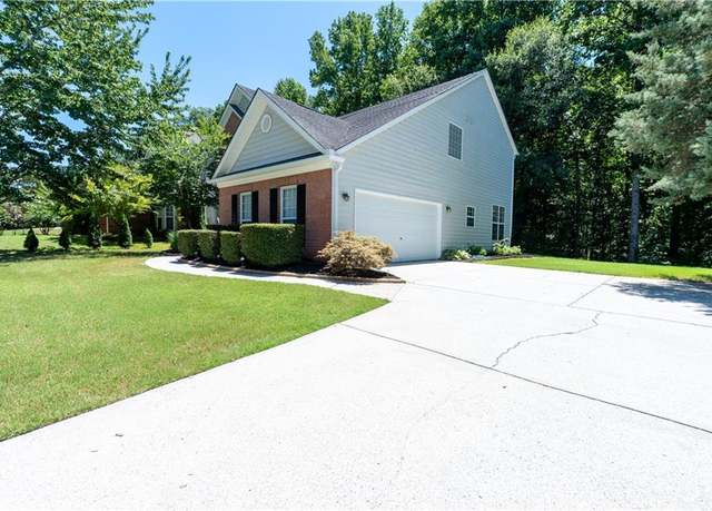 Property at 2238 Saint Albans Pl, Buford, GA 30519, 4 beds, 2.5 baths