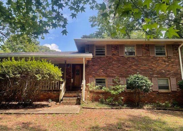 Property at 6520 Rickenbacker Cir, Morrow, GA 30260, 4 beds, 2 baths
