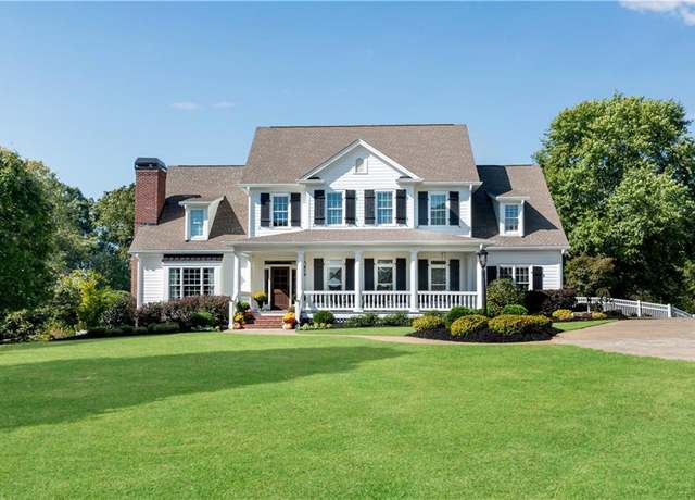 Property at 1525 Thomas Rd, Canton, GA 30115, 5 beds, 4.5 baths